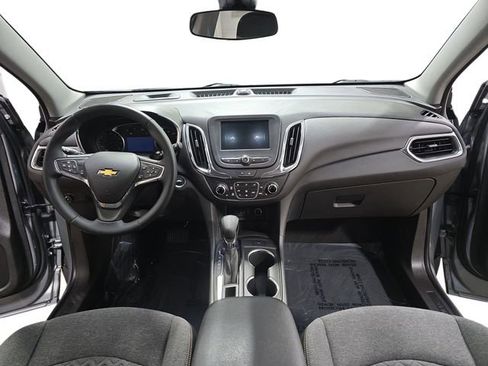 Used 2024 Chevrolet Equinox LT image 11
