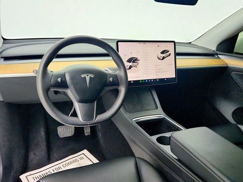 Used 2023 Tesla Model Y AWD image 11