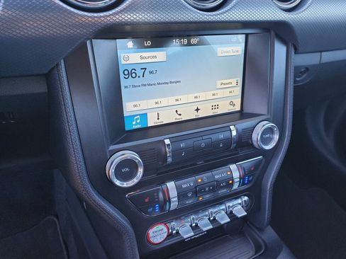 Used 2017 Ford Mustang GT Premium image 6