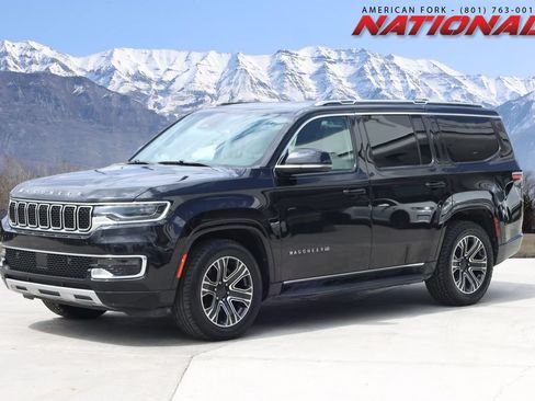 Used 2024 Jeep Wagoneer Series II w/ Flexible Seating Group AWD/4WD image 1
