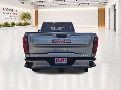 Used 2024 GMC Sierra 2500 Denali w/ Denali Reserve Package AWD/4WD image 12