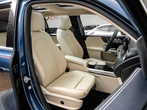 Used 2023 Mercedes-Benz GLB 250 GLB 250 w/ Premium Package image 36