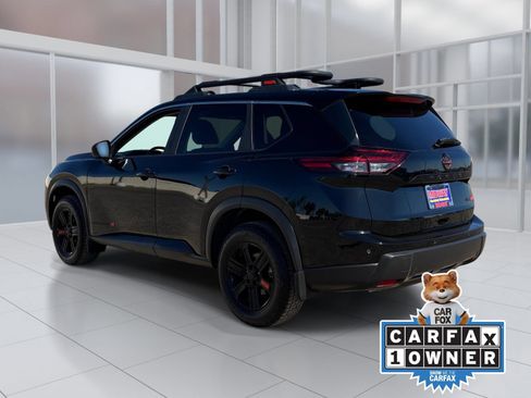 Certified 2025 Nissan Rogue SV AWD/4WD image 4