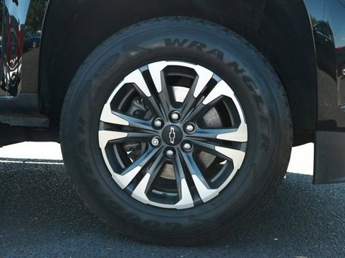 Used 2022 Chevrolet Colorado Z71 AWD/4WD image 5