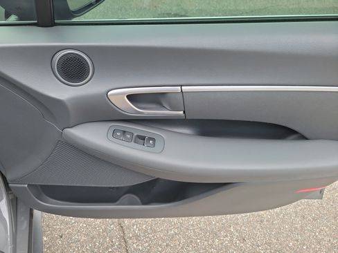 Used 2022 Hyundai Sonata SE FWD image 10