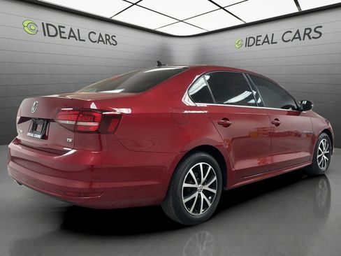 Used 2017 Volkswagen Jetta SE FWD image 5