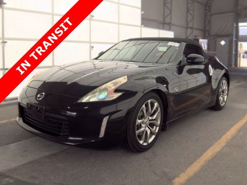 Used 2013 Nissan 370Z Touring RWD image 1