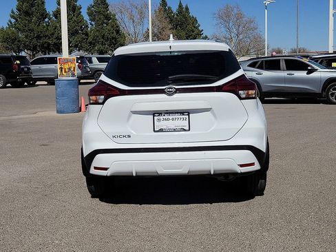 Used 2023 Nissan Kicks S image 9