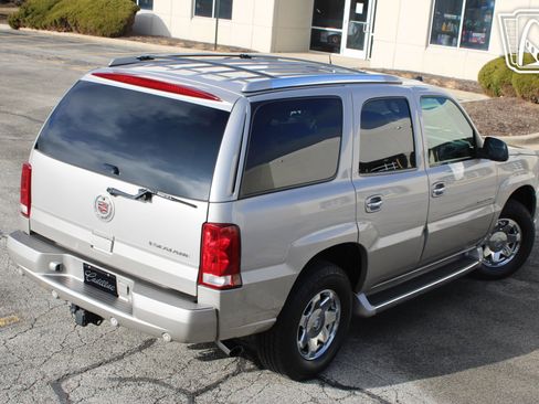 Used 2005 Cadillac Escalade AWD image 7