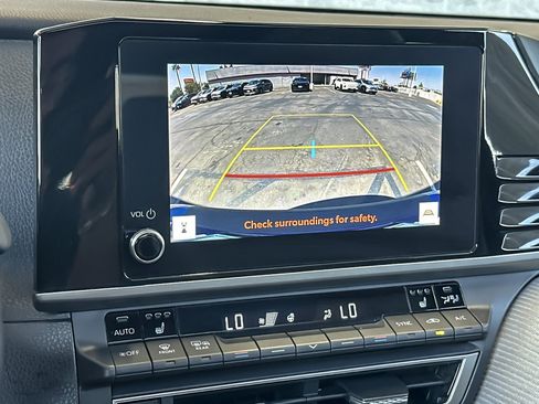 Certified 2025 Toyota Camry SE w/ Convenience Package FWD image 17