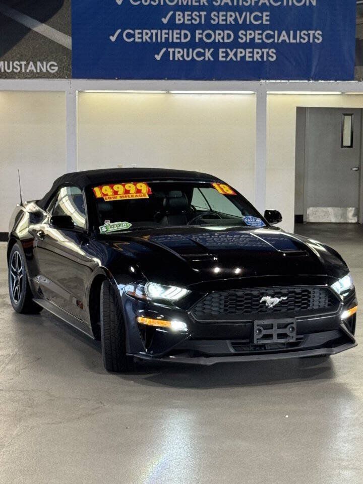 Used 2018 Ford Mustang Premium RWD image 13