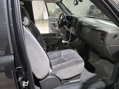 Used 2005 GMC Sierra 1500 SLE w/ Off-Road Package image 39