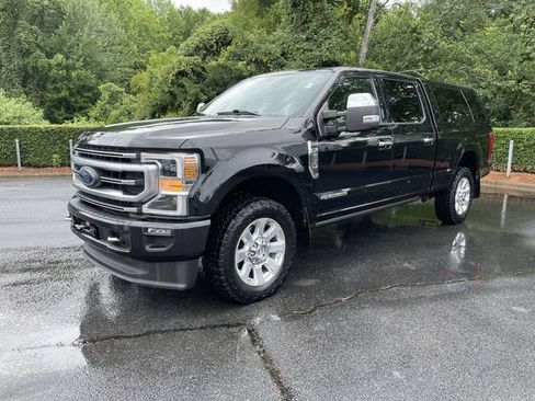 Used 2020 Ford F250 Platinum w/ FX4 Off-Road Package AWD/4WD image 3