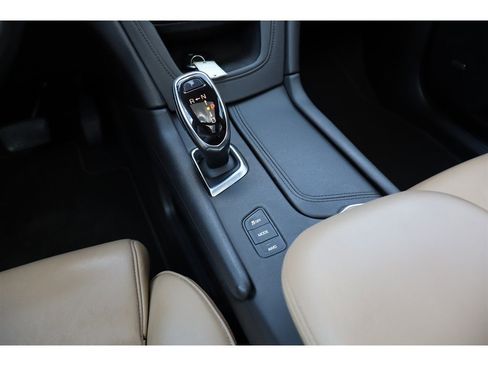 Used 2017 Cadillac XT5 Platinum AWD/4WD image 34