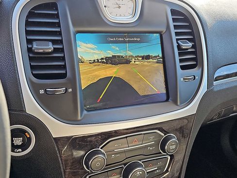 Used 2023 Chrysler 300 Touring L w/ Comfort Group image 19