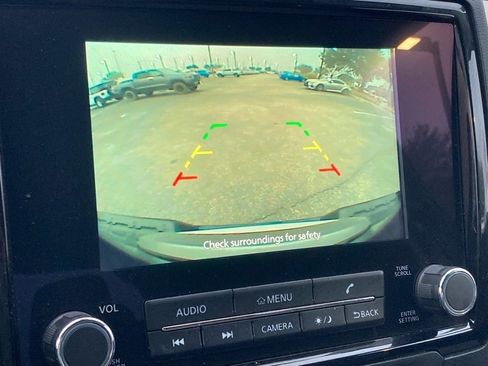 Used 2024 Nissan Frontier SV image 20