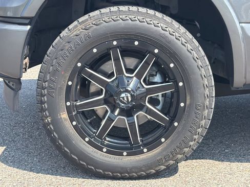 Used 2017 Ford F150 XLT w/ Equipment Group 302A Luxury AWD/4WD image 25