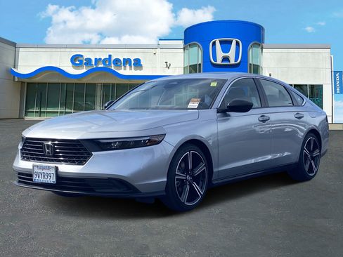 Certified 2025 Honda Accord Sport image 3