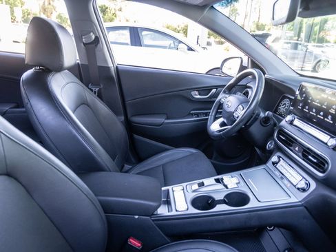 Used 2023 Hyundai Kona Limited w/ Cargo Package FWD image 32