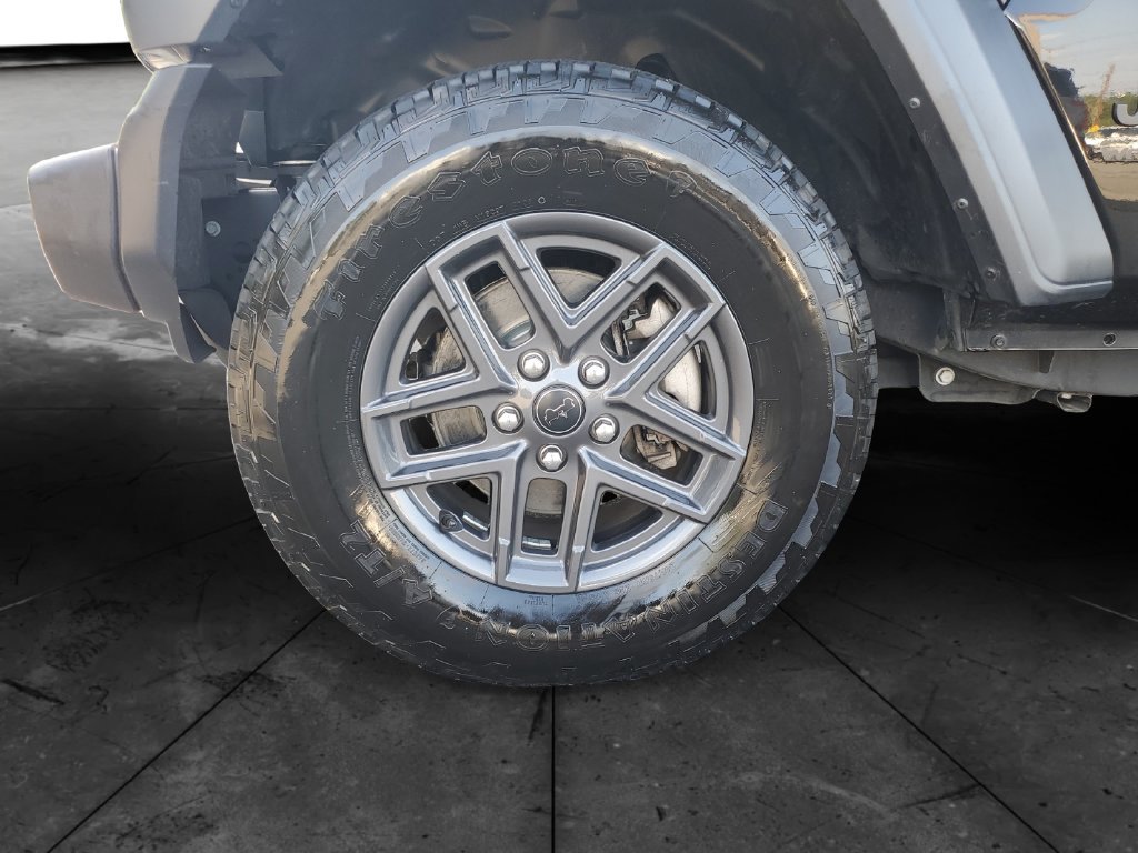 Used 2024 Jeep Wrangler Unlimited Sport AWD/4WD image 14