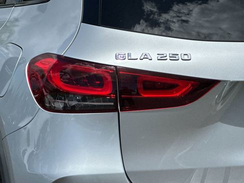 Certified 2022 Mercedes-Benz GLA 250 image 32