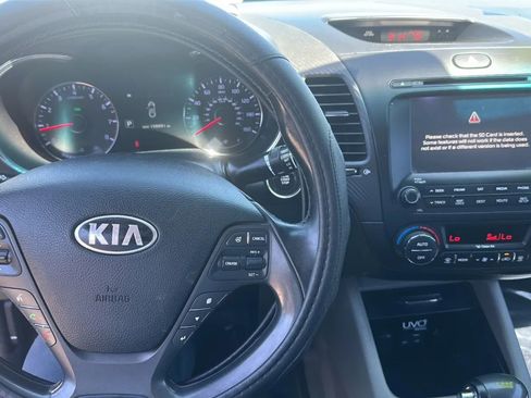 Used 2015 Kia Forte Koup EX w/ EX Premium Package FWD image 9