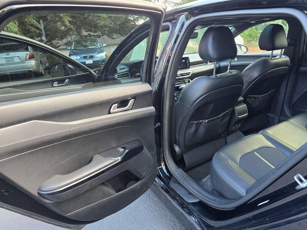 Used 2022 Kia K5 GT-Line w/ GT-Line FWD Premium Package image 9