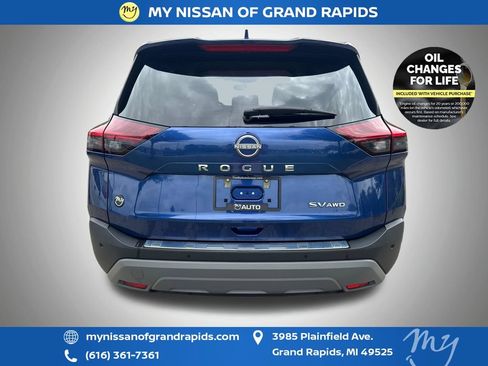 Used 2023 Nissan Rogue SV AWD/4WD image 7