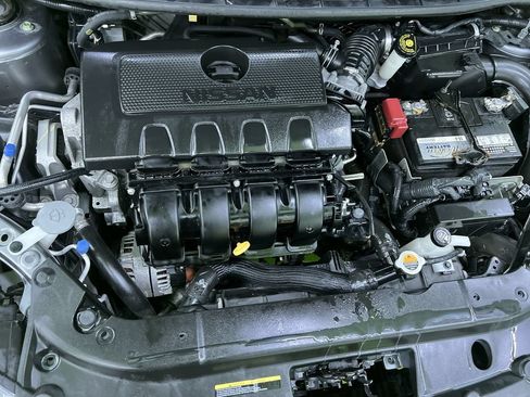 Used 2019 Nissan Sentra SV w/ Special Edition Package FWD image 6