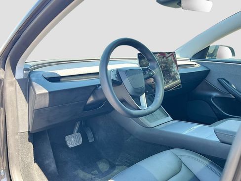 Used 2025 Tesla Model 3 Long Range RWD image 9