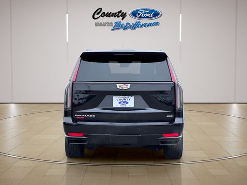 Used 2023 Cadillac Escalade Sport AWD/4WD image 11