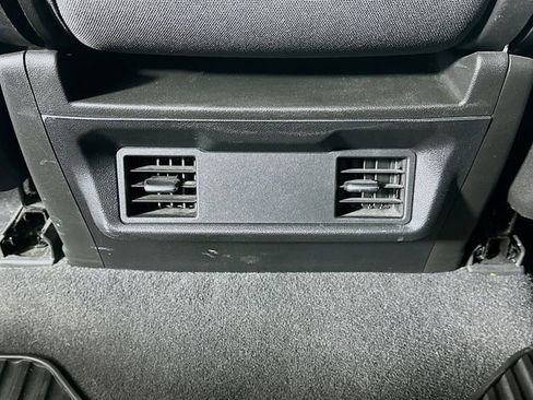 Used 2025 Chevrolet Silverado 2500 Custom image 24