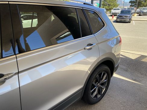 Used 2023 Volkswagen Tiguan SE FWD image 50