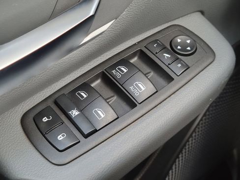 Used 2022 RAM 1500 Big Horn image 24