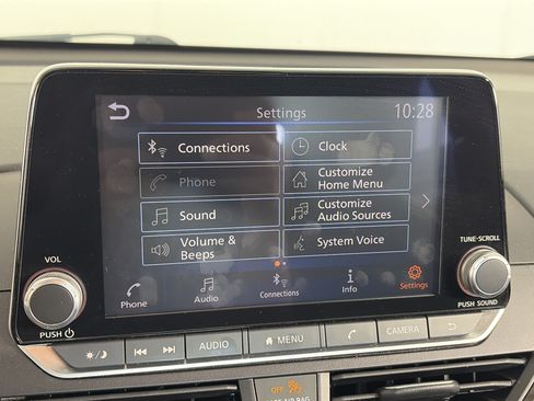 Used 2024 Nissan Altima 2.5 SV FWD image 20