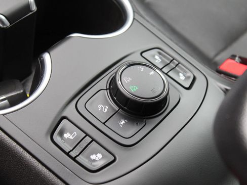 Used 2019 GMC Terrain SLT w/ Preferred Package image 26