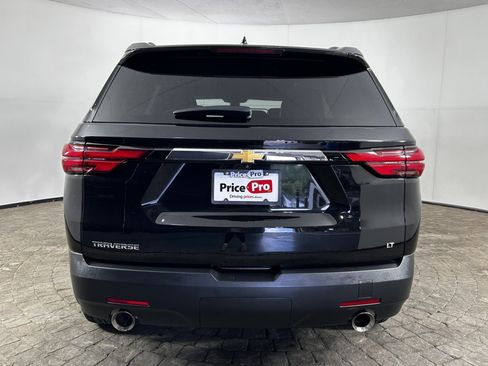 Used 2023 Chevrolet Traverse LT FWD image 6