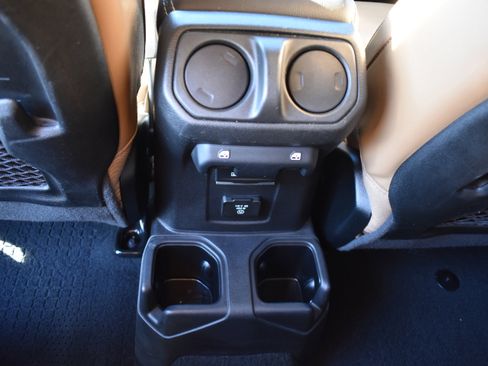 Used 2022 Jeep Gladiator Rubicon w/ LED Lighting Group image 30