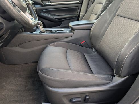 Used 2022 Nissan Altima 2.5 SV image 15