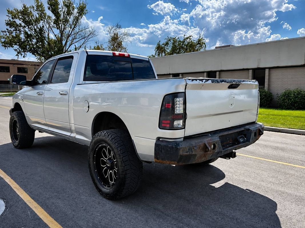 Used 2012 RAM 2500 SLT w/ Protection Group AWD/4WD image 3
