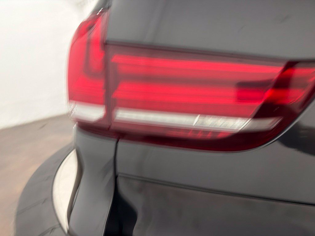Used 2015 BMW X5 xDrive35i AWD/4WD image 11