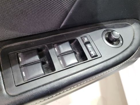 Used 2014 Dodge Avenger SXT w/ Rallye Appearance Group image 33