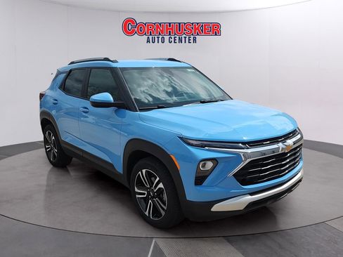Used 2024 Chevrolet TrailBlazer LT w/ Convenience Package FWD image 1