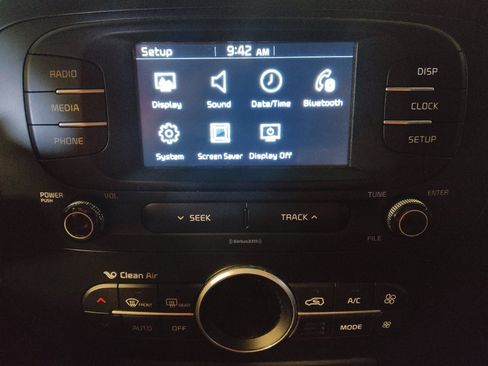 Used 2017 Kia Soul + image 25