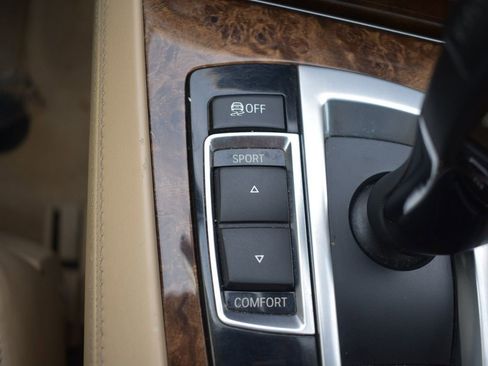 Used 2013 BMW 740Li w/ Executive Pkg image 23