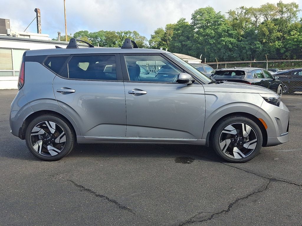 Used 2025 Kia Soul GT-Line FWD image 11