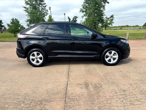 Used 2017 Ford Edge SE image 25