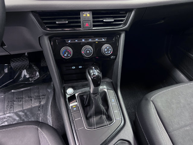 Certified 2023 Volkswagen Taos SE FWD image 27