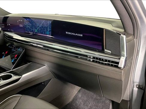 Used 2025 Cadillac Escalade Sport w/ Touring Package image 22