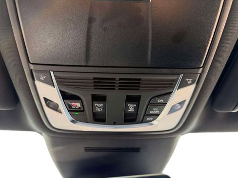 Used 2025 Acura MDX A-Spec image 33